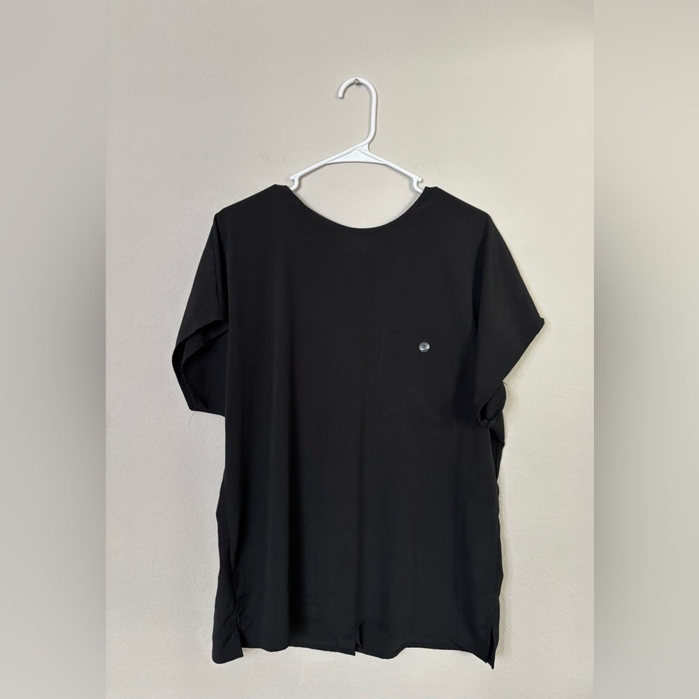 Liz Claiborne Women’s Black Button Back Short Sleeve Top size 14